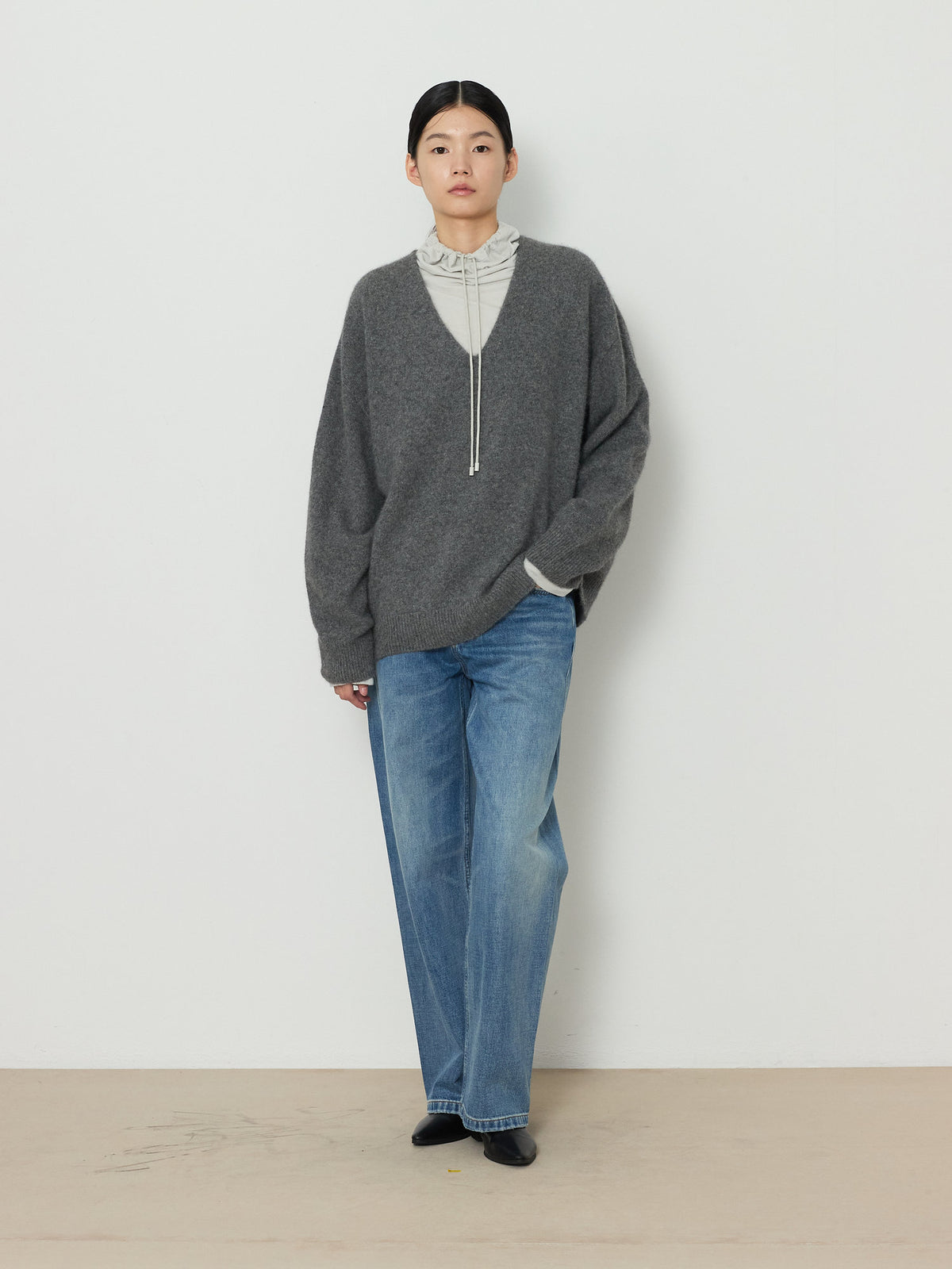 DEEP V-NECK BLEND KNIT [GRAY] 13