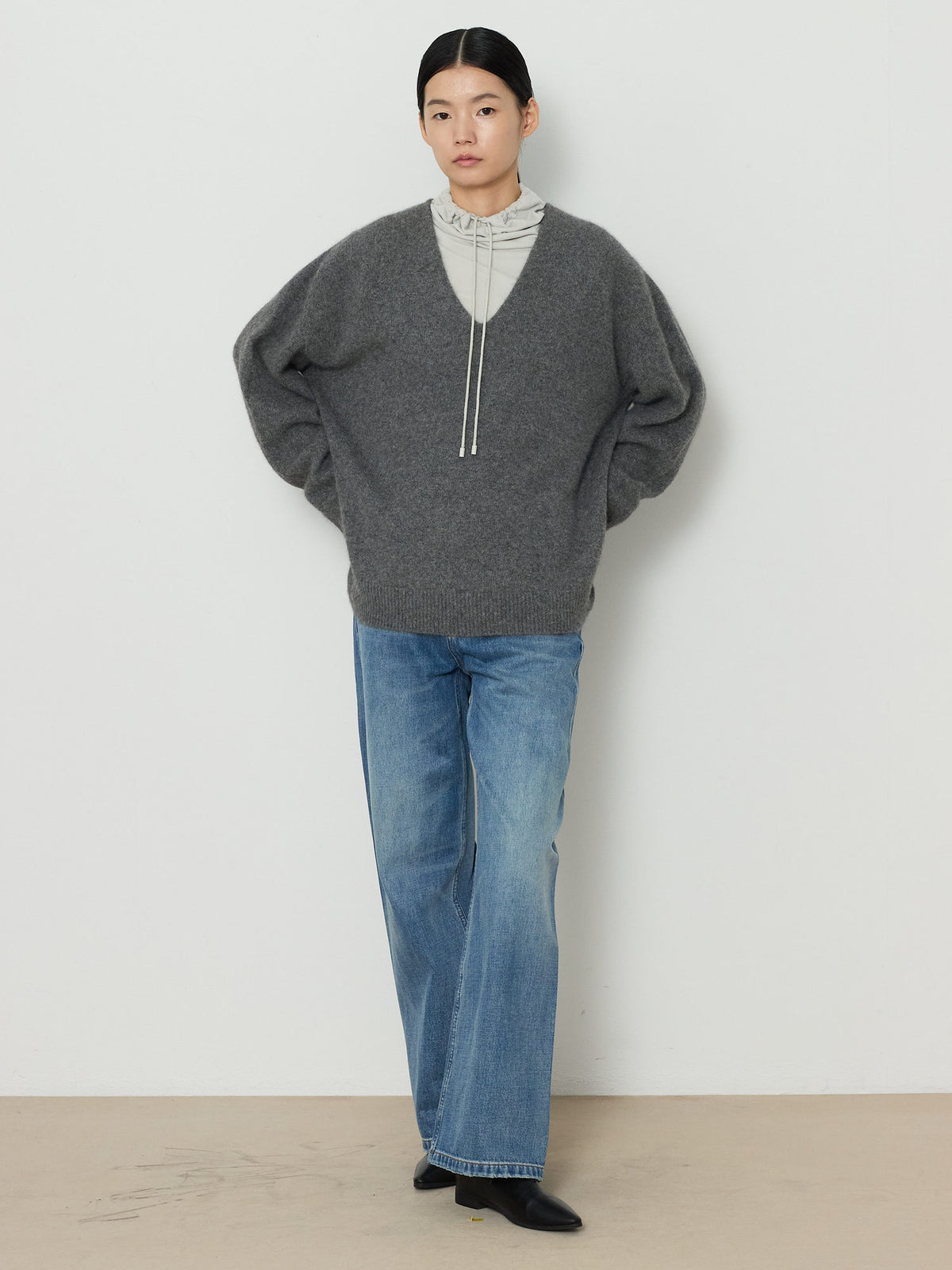 DEEP V-NECK BLEND KNIT [GRAY] 15