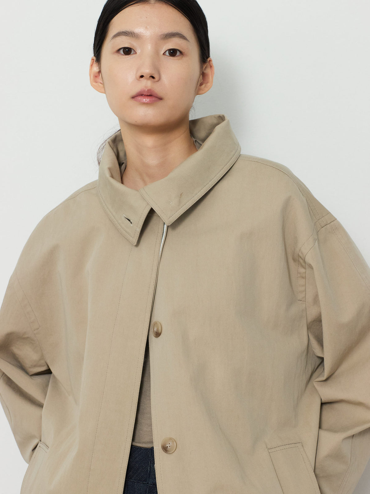 HIDDEN BUTTON HALF TRENCH COAT [BEIGE] 7