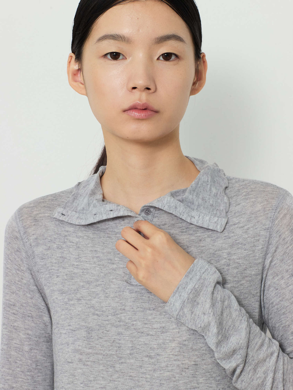 BUTTON TURTLENECK TOP [GRAY] 11