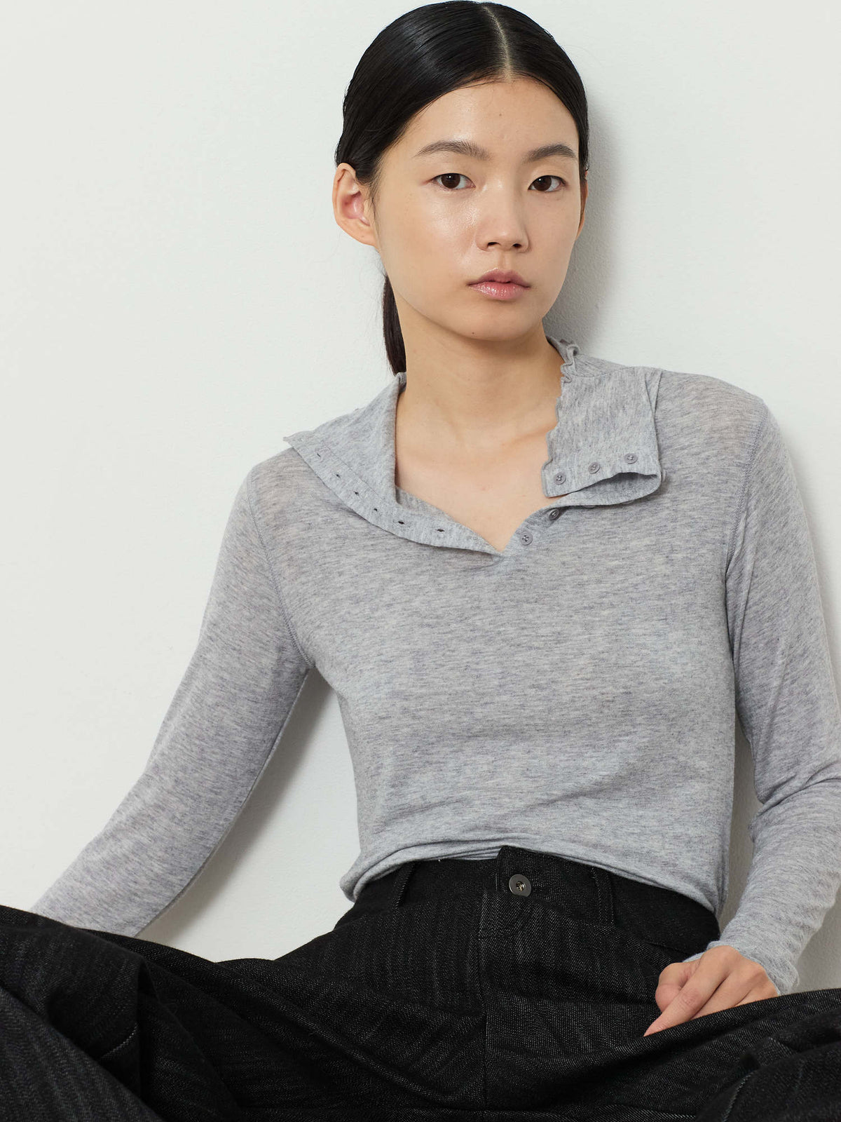 BUTTON TURTLENECK TOP [GRAY] 7