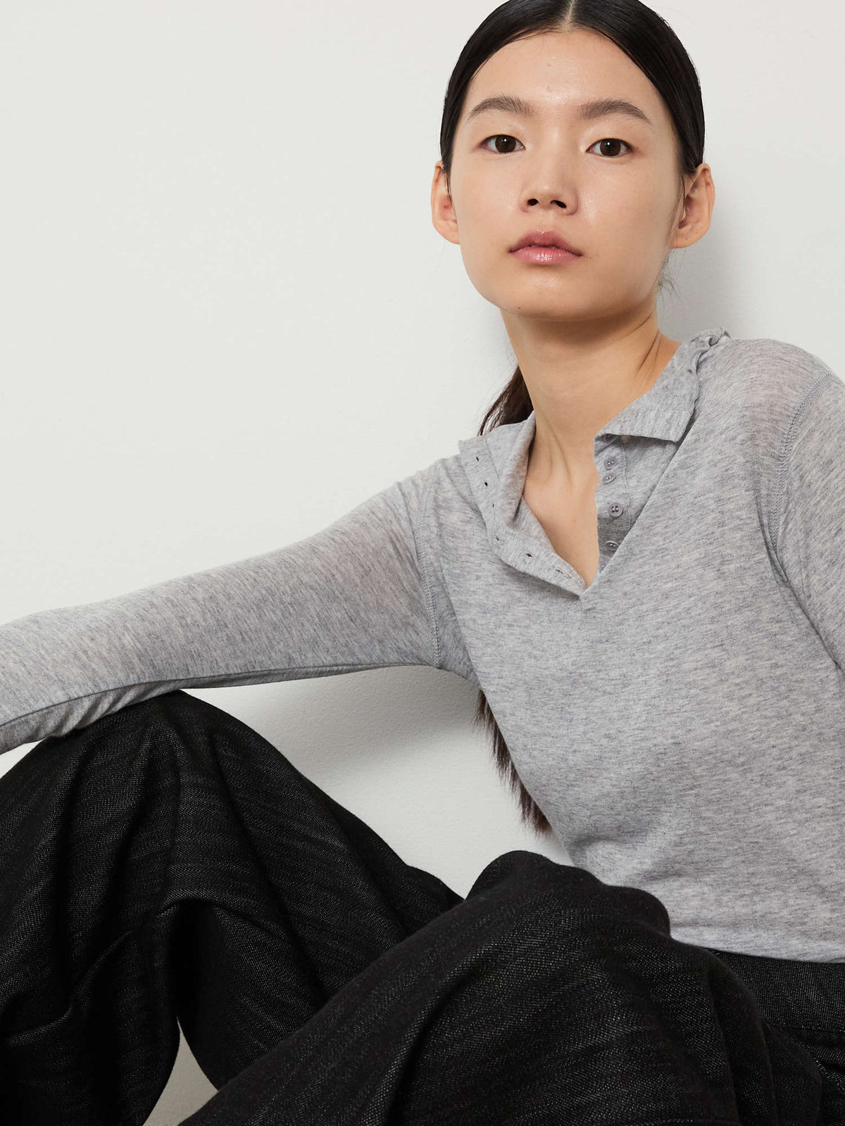 BUTTON TURTLENECK TOP [GRAY] 9