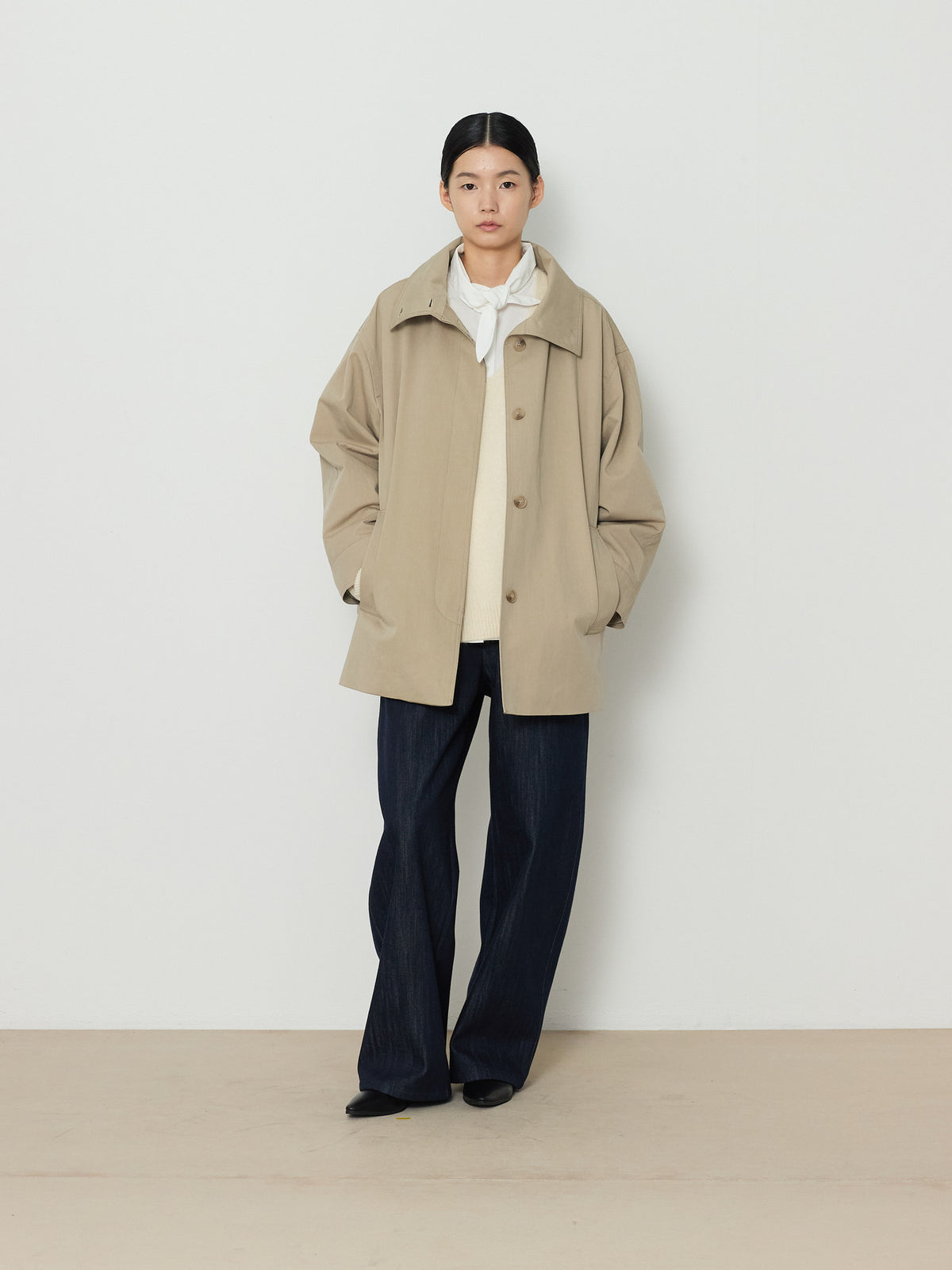 HIDDEN BUTTON HALF TRENCH COAT [BEIGE] 22