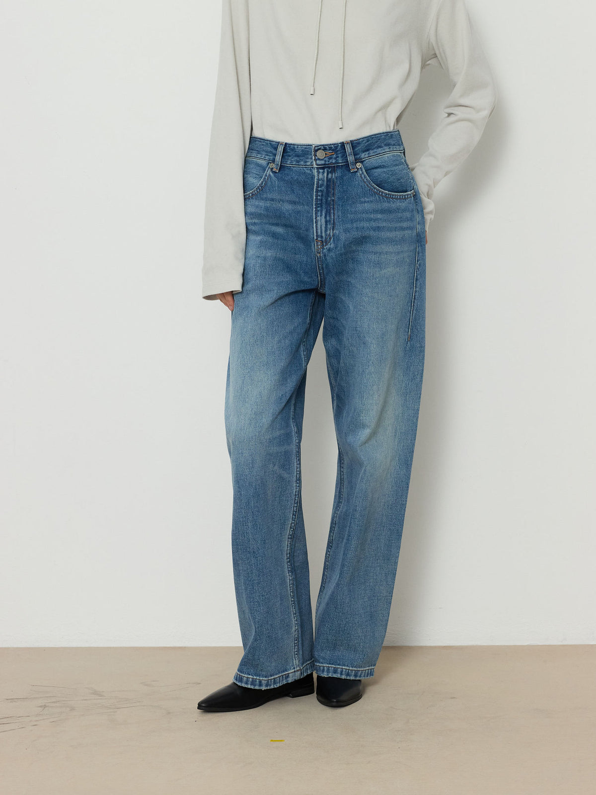 SALT WASHED STRAIGHT DENIM PANTS [MEDIUM BLUE] 4