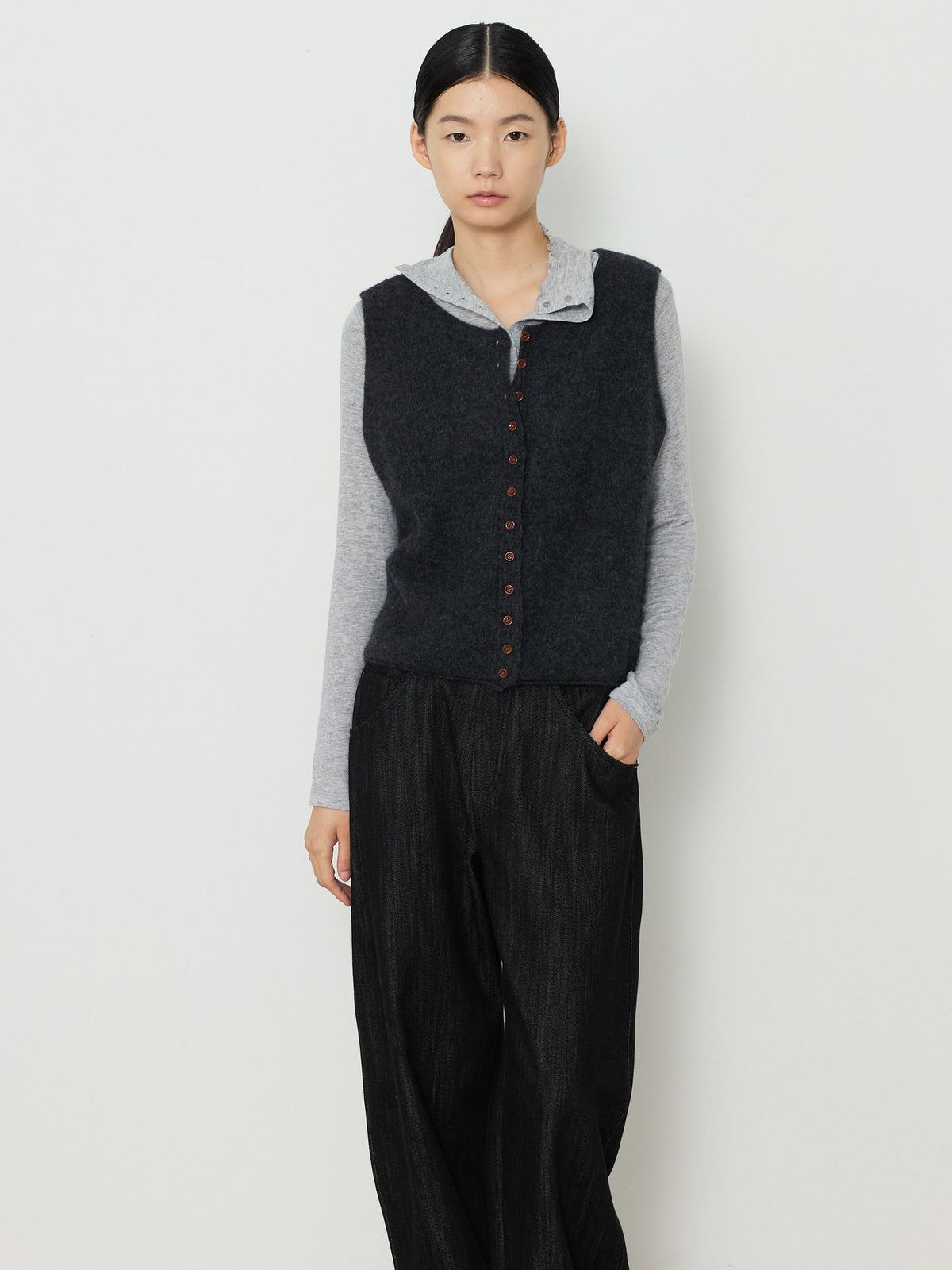 BUTTON TURTLENECK TOP [GRAY] 12