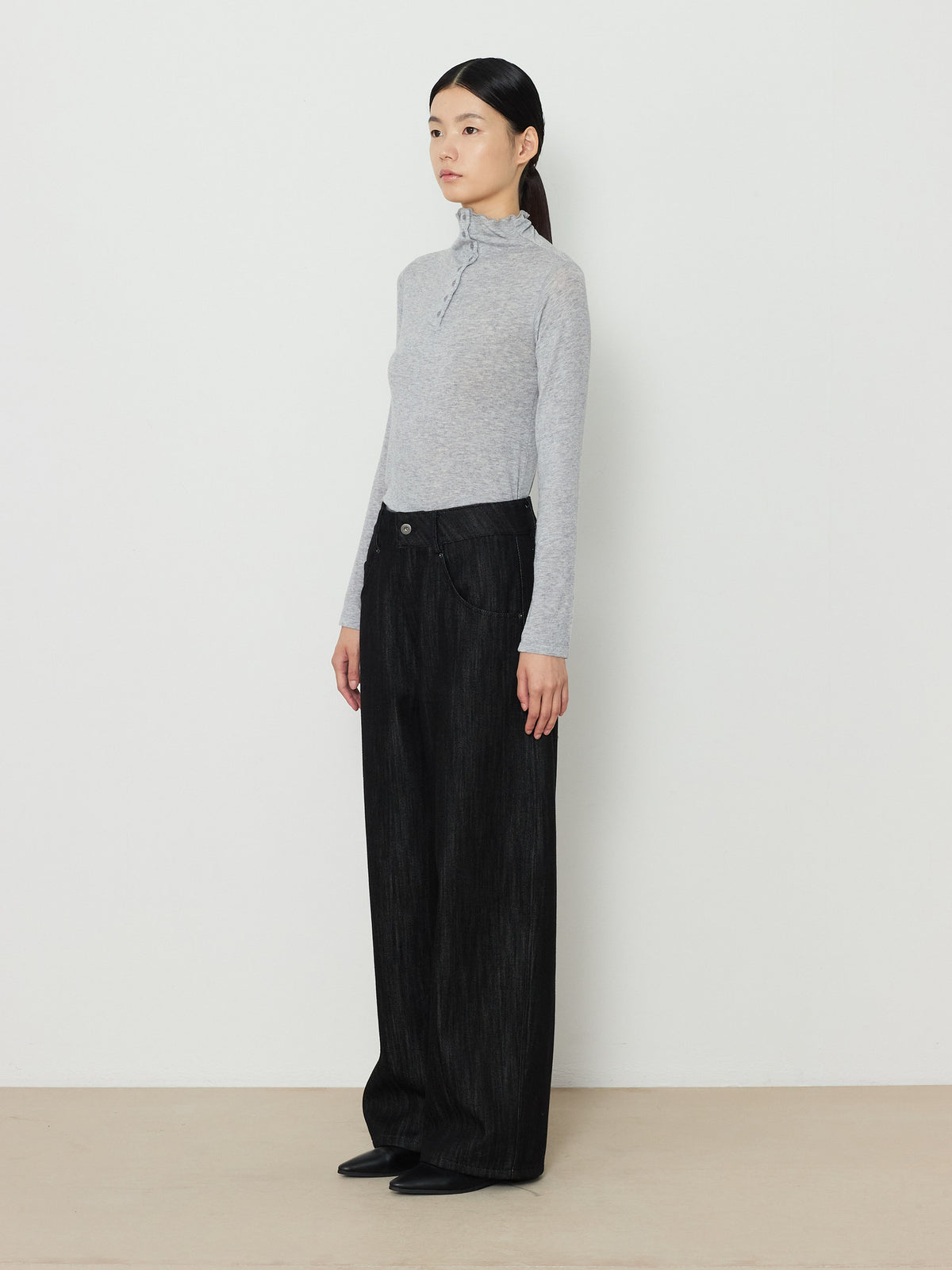 BUTTON TURTLENECK TOP [GRAY] 2