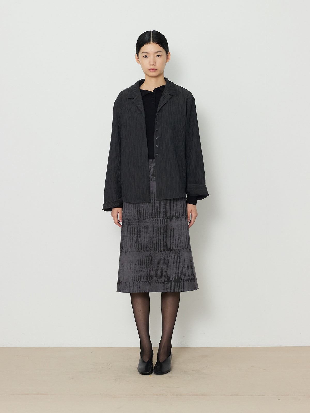 OPEN COLLAR PLEATS SHIRTS [CHARCOAL] 1