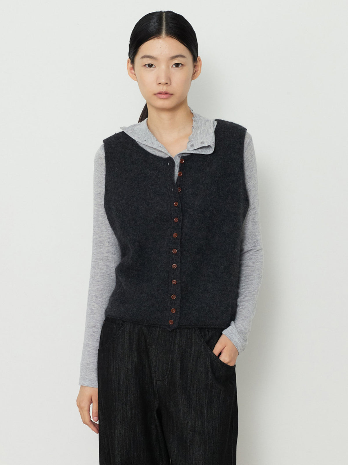 ALPACA BLEND KNIT VEST [CHARCOAL]
