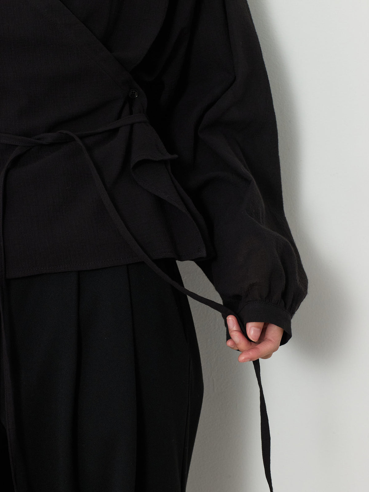 WRAP CARDIGAN BUTTON BLOUSE [BLACK] 14