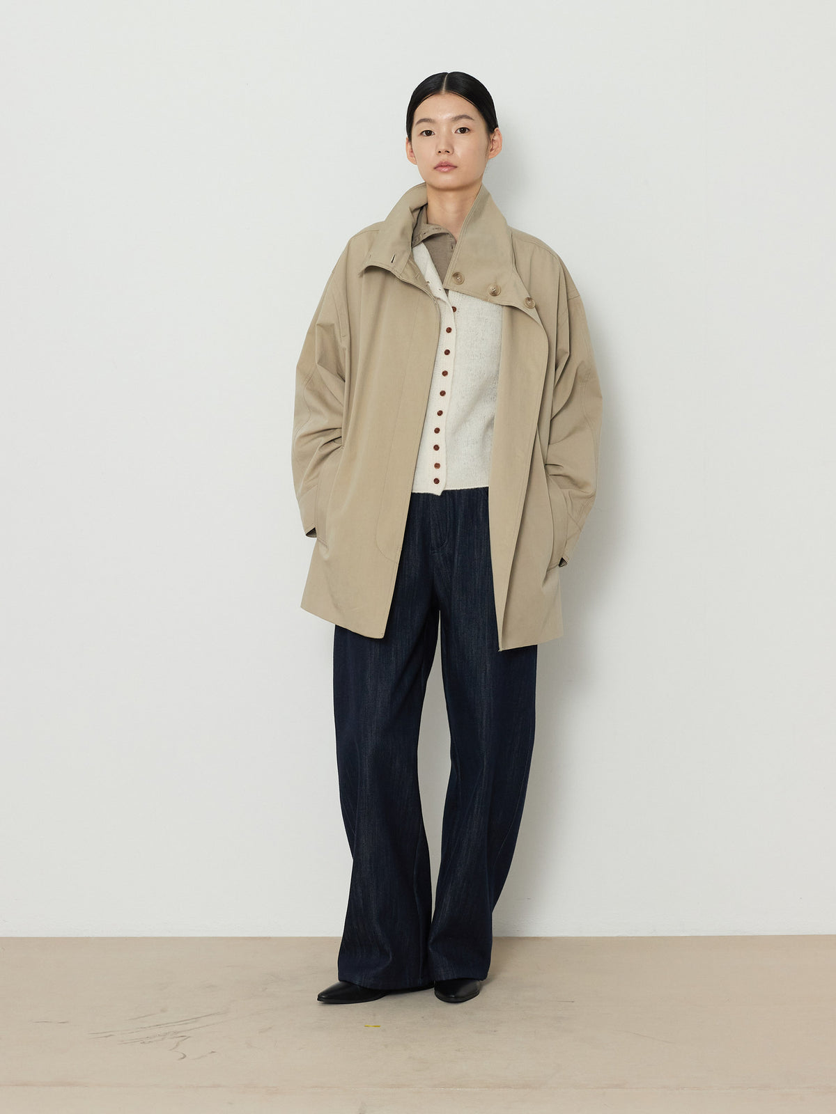 HIDDEN BUTTON HALF TRENCH COAT [BEIGE] 19