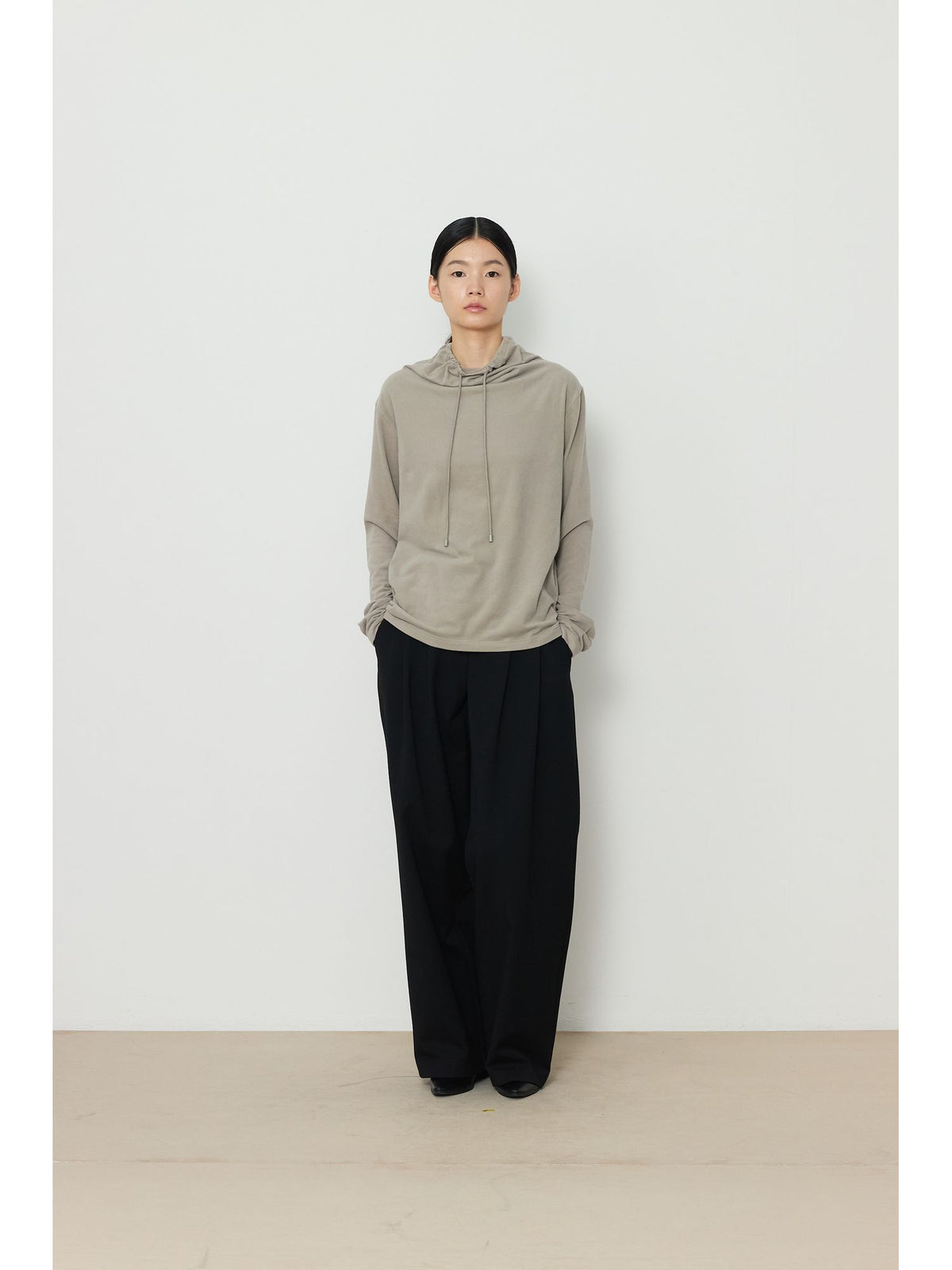 STRING HIGHNECK TOP [KHAKI] 11