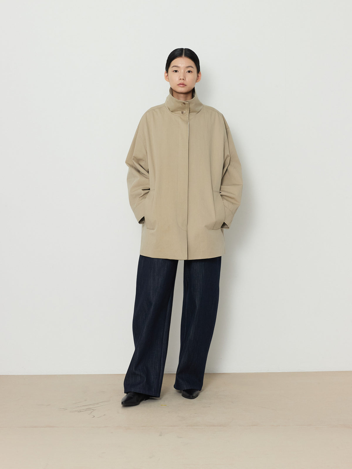HIDDEN BUTTON HALF TRENCH COAT [BEIGE] 17