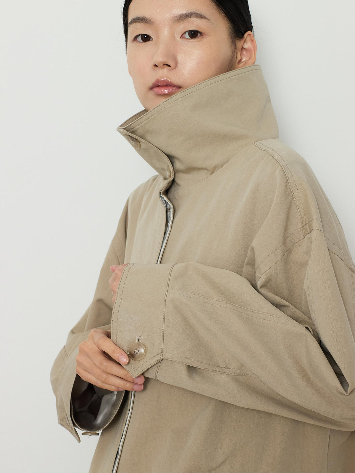 HIDDEN BUTTON HALF TRENCH COAT [BEIGE] 12