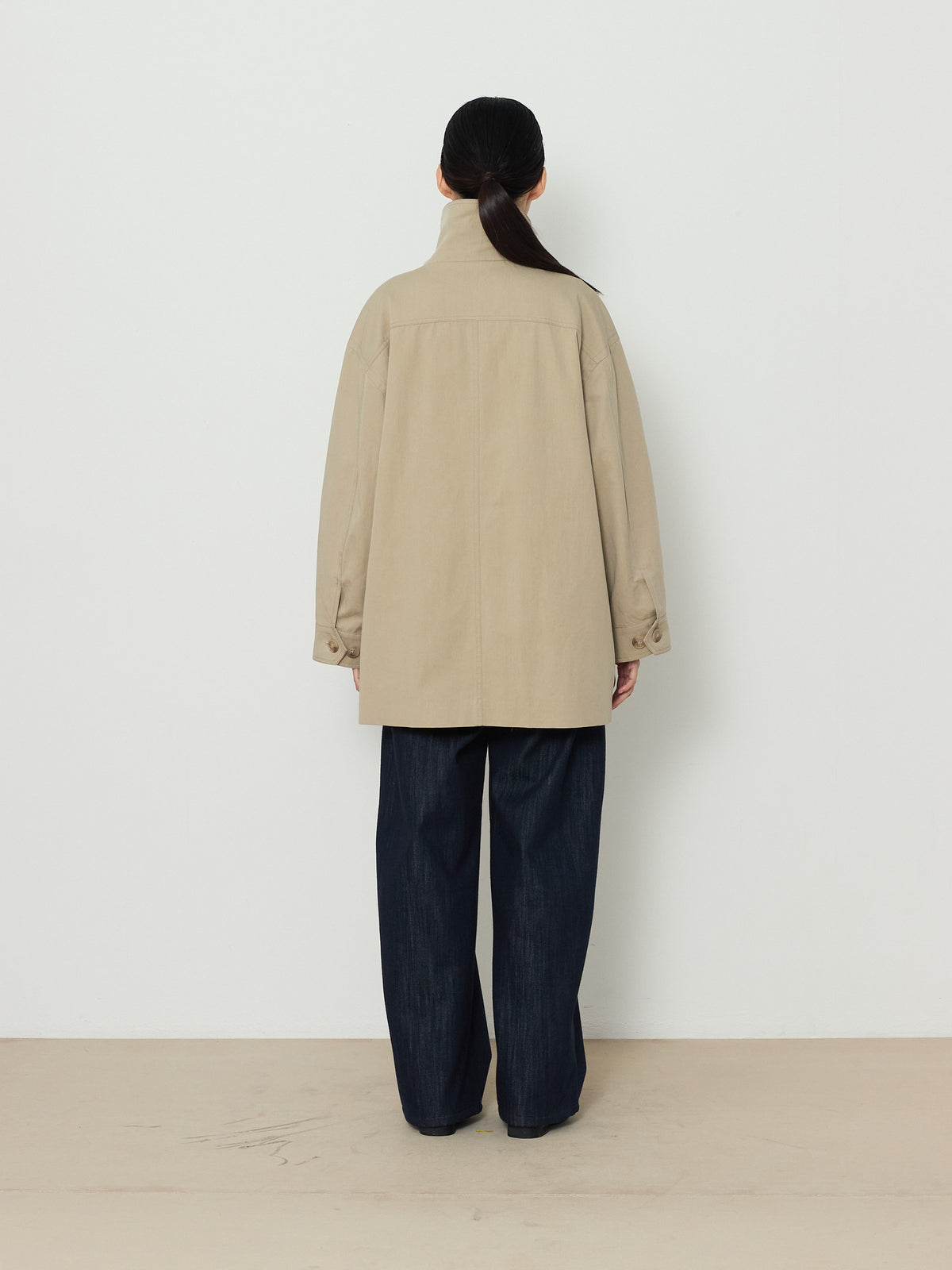 HIDDEN BUTTON HALF TRENCH COAT [BEIGE] 3