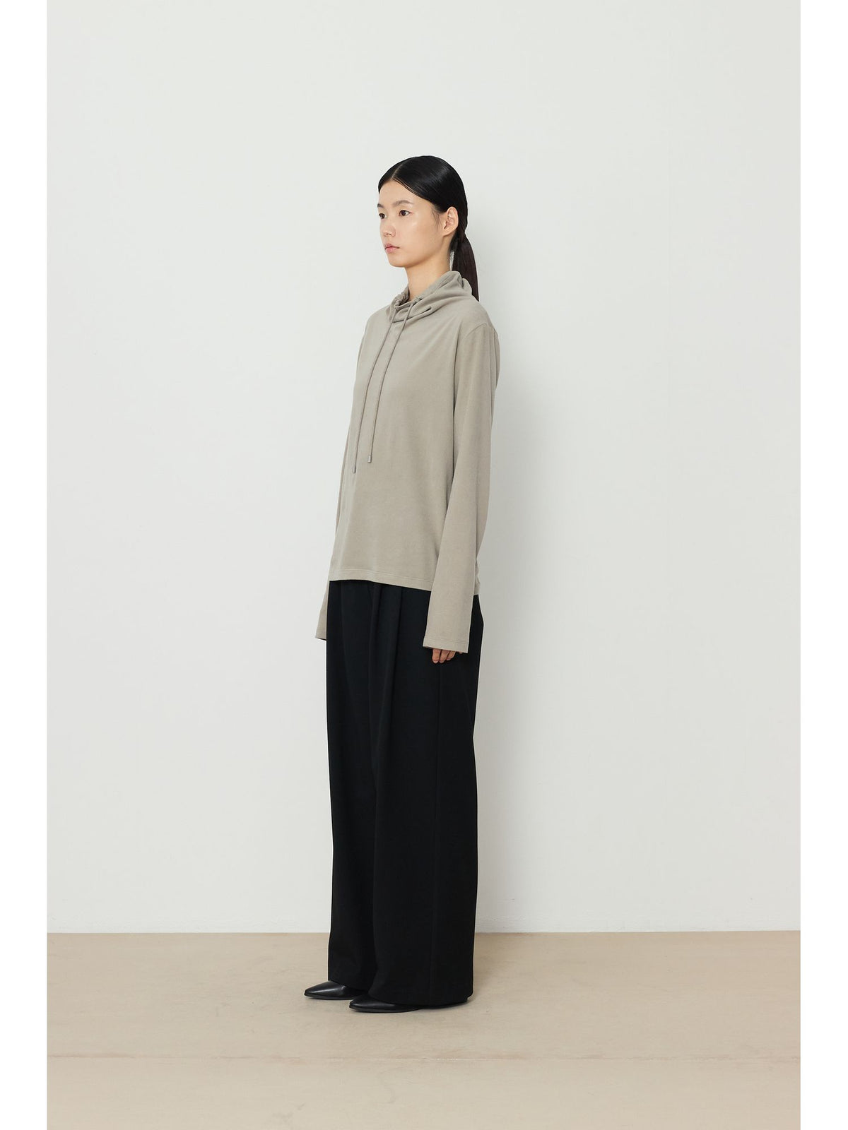 STRING HIGHNECK TOP [KHAKI] 2