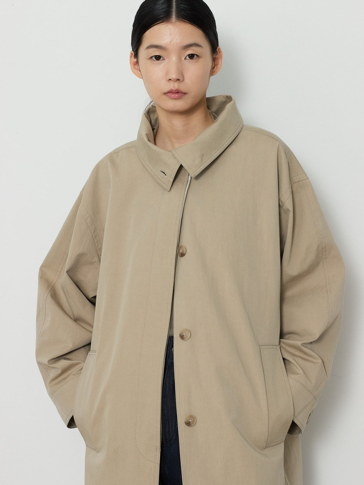 HIDDEN BUTTON HALF TRENCH COAT [BEIGE] 6